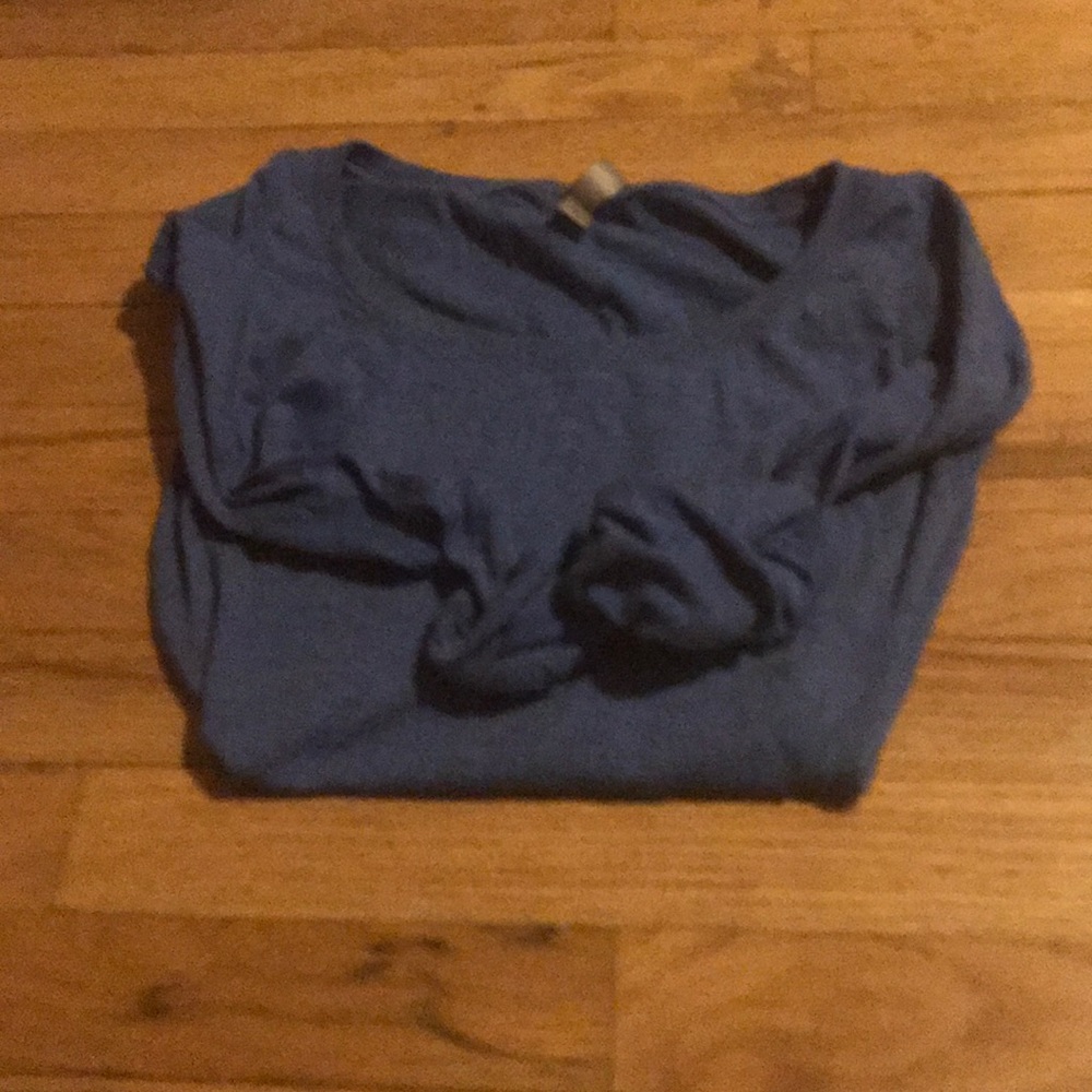 Blue top!🙌🏻🙌🏻 - Picture 2 of 2